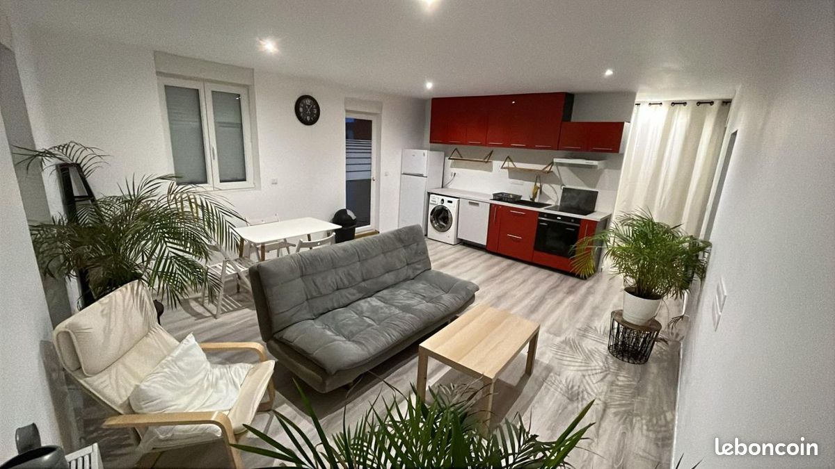 Immeuble 10 pièces 169 m² · à Castelnau-de-Médoc · 169 m² · 355 000 €