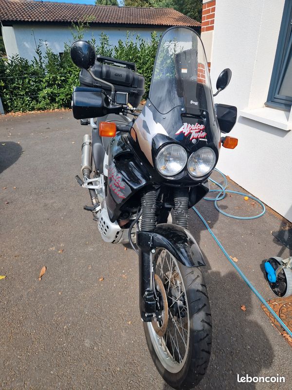 Africa twin de 1998 (image 1)