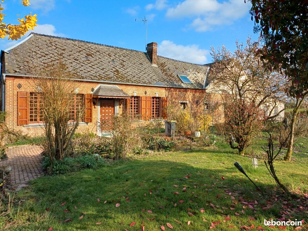 Maison 10 pièces 294 m² · à Clairfontaine · 294 m² · 240 000 €