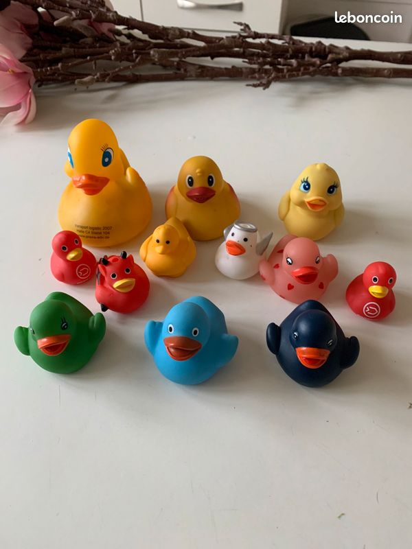 Lot 12 canards de bain (image 1)