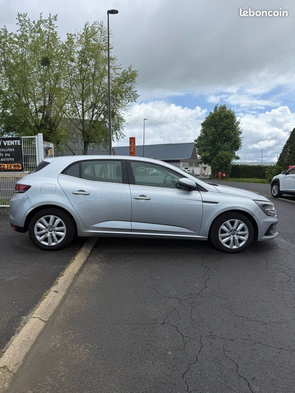 RENAULT MÉGANE IV BUSINESS 1.5 BLUE DCI 115 CH Excellent état – Révisée – Garantie nationale incluse (image 5)