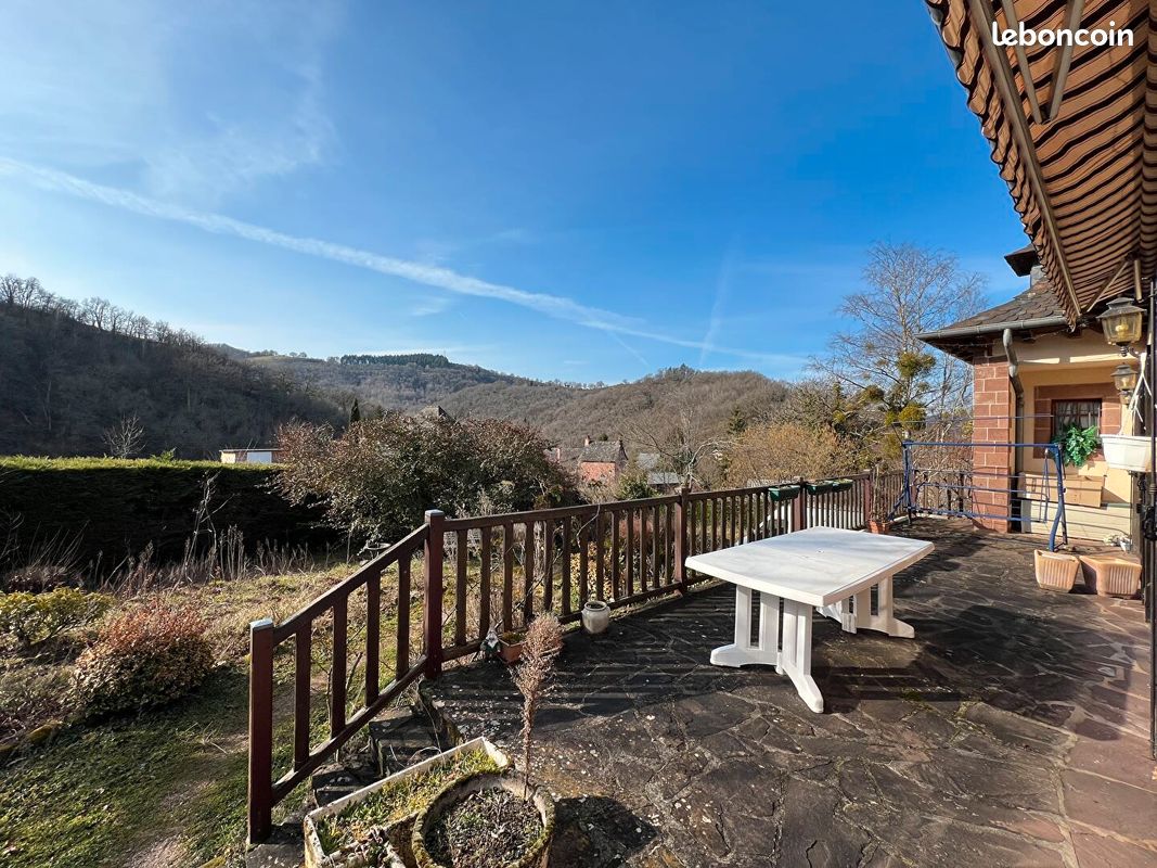 Maison 7 pièces 199 m² · à Villecomtal · 199 m² · 227 000 €
