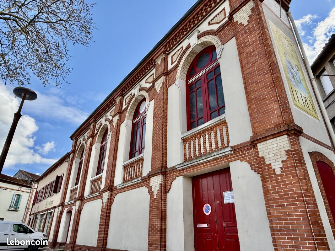 Immeuble 694 m² · à Carmaux · 694 m² · 298 000 €
