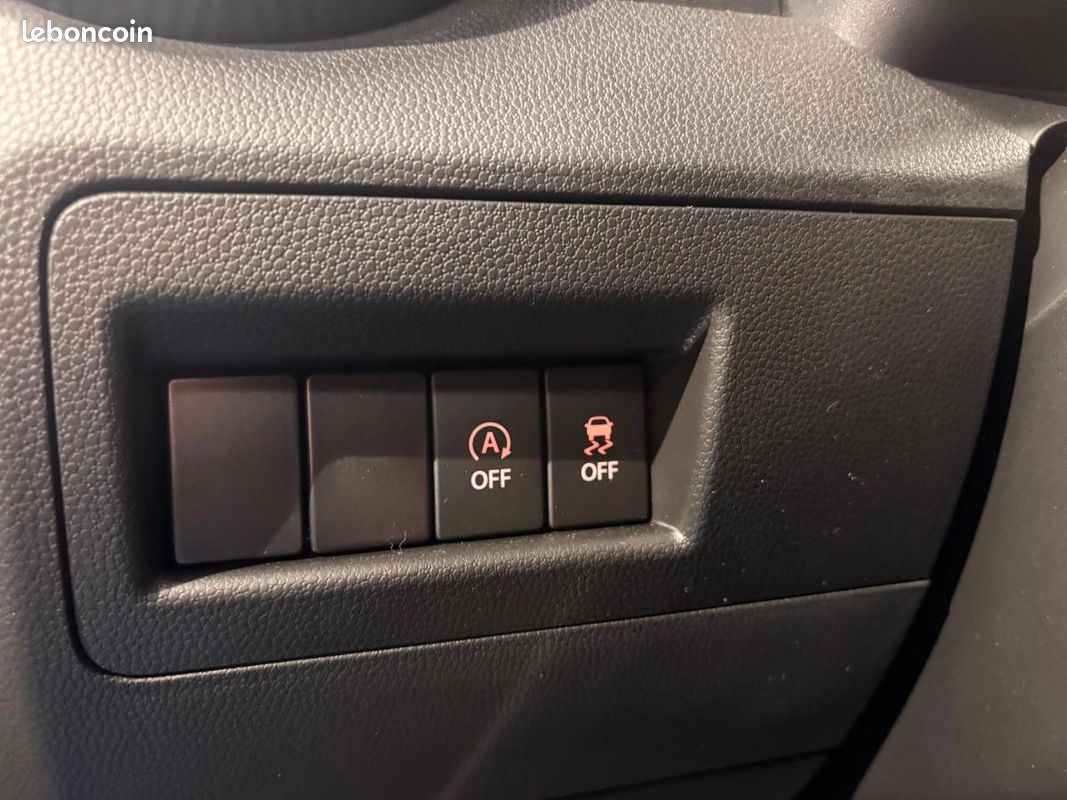 Suzuki Ignis 1.2 DUALJET SHVS 85 PRIVILEGE 2WD (image 8)