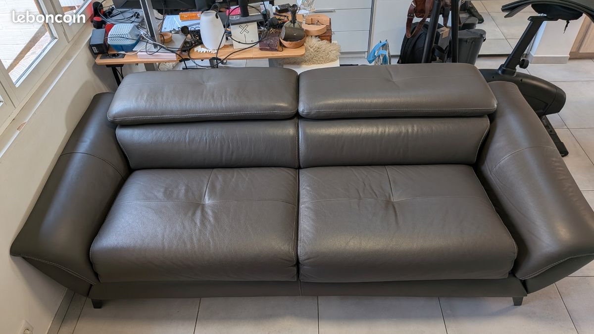Canapé Convertible En Cuir De Buffle – Noir, 160 Cm, Occasion, Solide Et Confortable