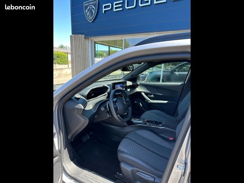 Peugeot 2008 1.5 BlueHDi 130ch S&S Allure EAT8 (image 14)