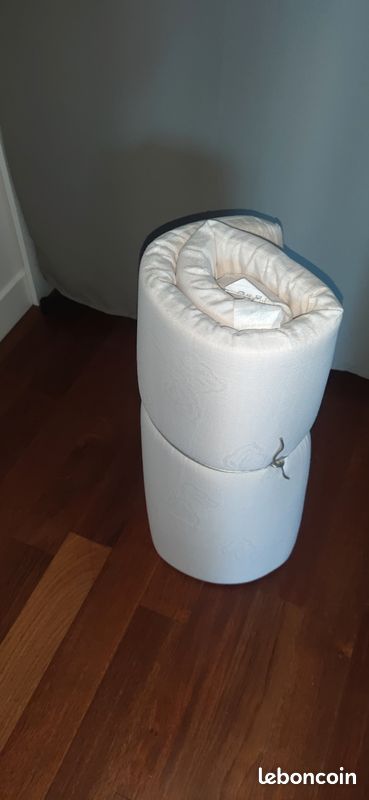 Lit parapluie avec matelas+accessoires (image 3)