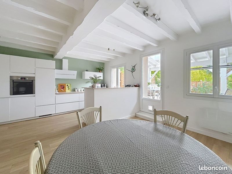 Maison 4 pièces 137 m² · à Saint-Loubès · 137 m² · 254 880 €