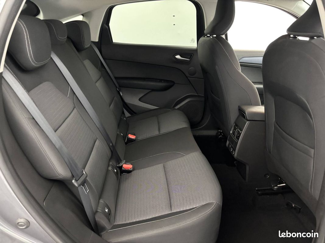RENAULT Arkana E-Tech hybride 145 - 22 Evolution (image 16)