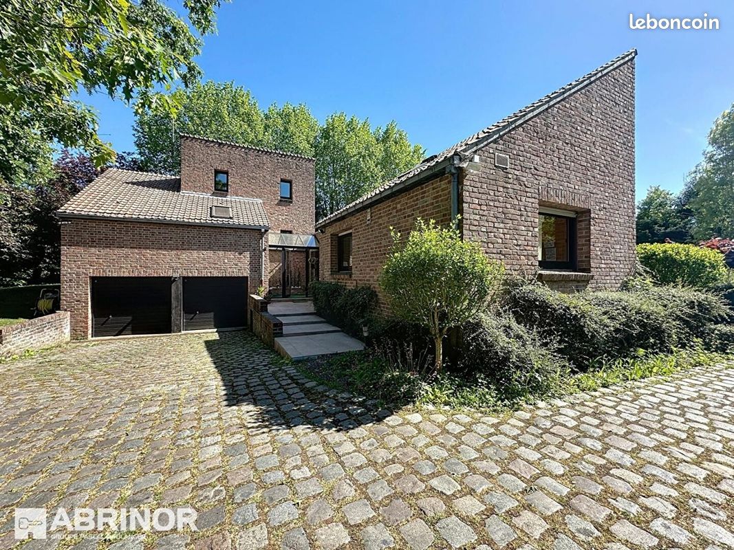 Maison 8 pièces 210 m² · à Wasquehal · 210 m² · 1 290 000 €