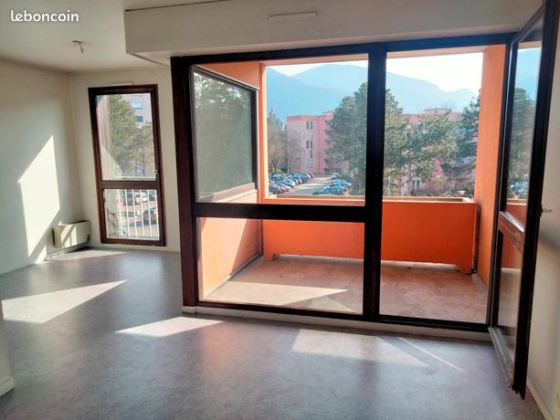 Appartement 4 pièces - 83 m² - 232 000