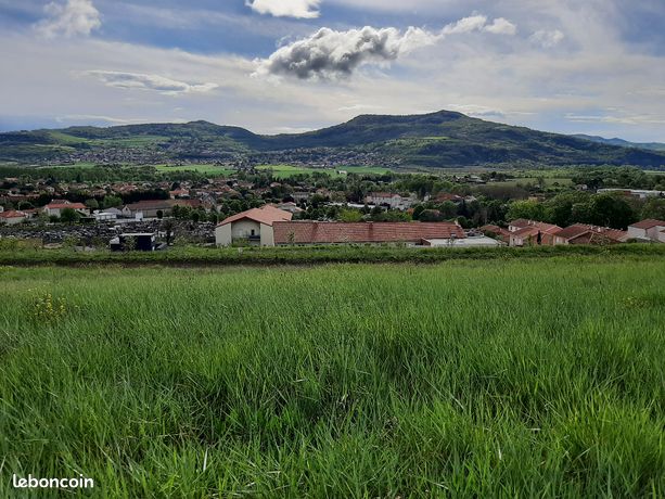 Terrain 618 m² LES MARTRES DE VEYRE