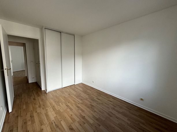 Appartement a louer  - 4 pièce(s) - 95 m2 - Surfyn