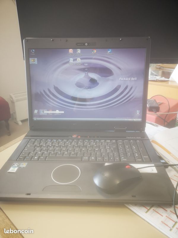 Ordinateur Portable Packard Bell SJ81 17″ – AMD Athlon 64 X2, 2 Go RAM, 160 Go HDD, Windows 7