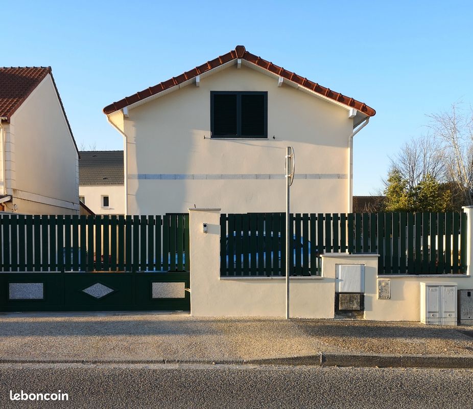 Maison 7 pièces 118 m² · à Magny-les-Hameaux · 117,6 m² · 485 000 €