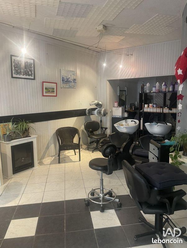 Boutique 43 m² BARJAC (image 2)