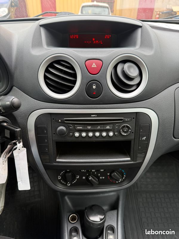 Citroën C3 Phase 2 1.4 HDI 70 Ch 4 Cv Confort Clim (image 10)
