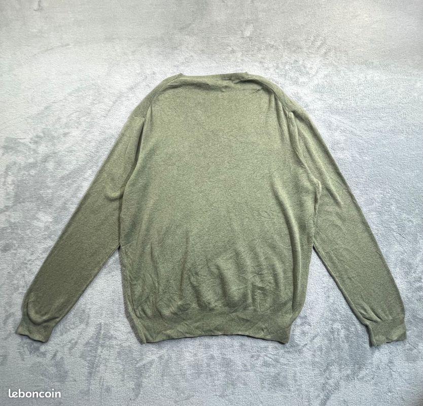 #RLS010. Pull Polo Ralph Lauren homme – vert sauge – col V – coton Pima – logo bordeaux – taille L (image 10)