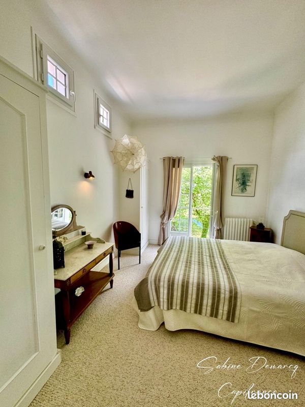 Maison 10 pièces 300 m² - Orègue 64120 (image principale 9)