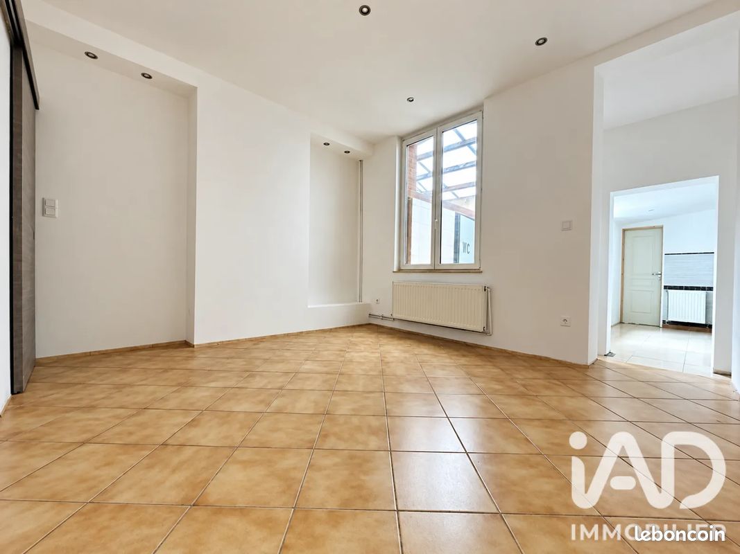Maison 2 pièces 88 m² · à Rœulx · 88 m² · 140 000 €