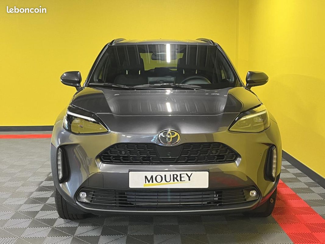 TOYOTA YARIS CROSS Hybrid 130h - BV CVT AWD-i 4X4 Design pack cargo (image 2)