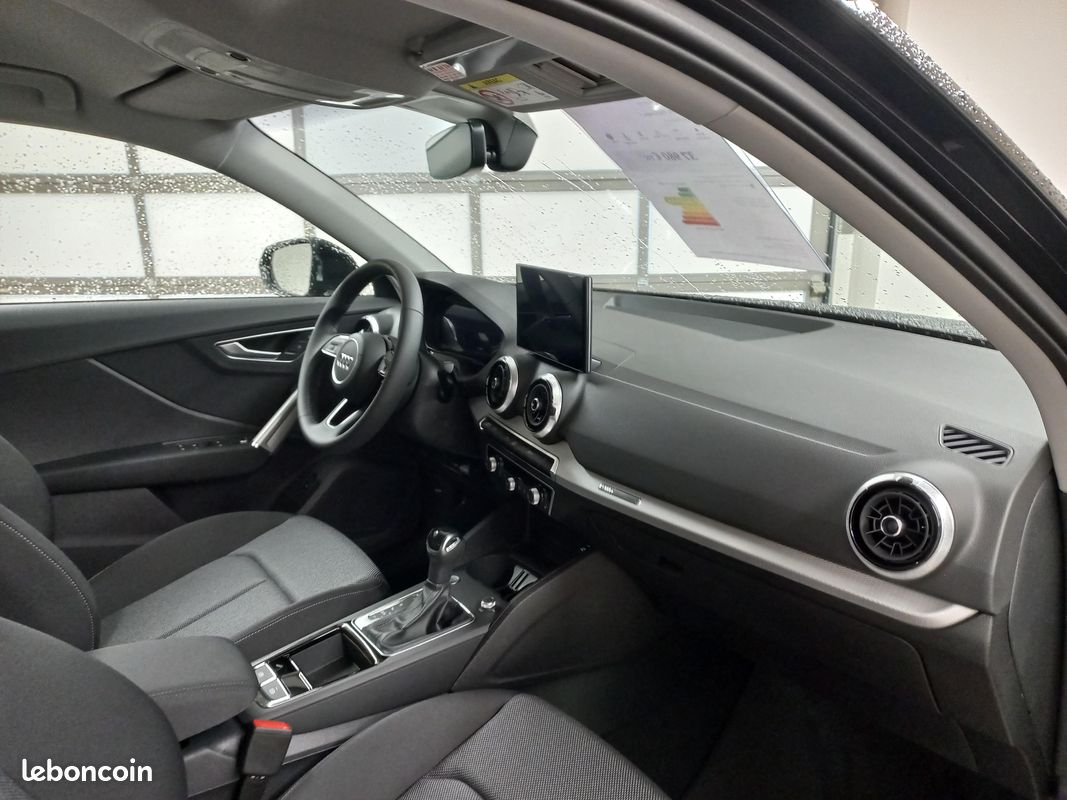 AUDI Q2 35 TFSI 150 S tronic 7 S line (image 17)