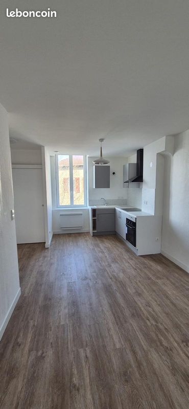 Appartement 2 pièces 49 m² · à Bourgoin-Jallieu · 49 m² · 590 €