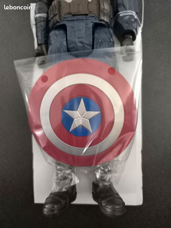 Figurine Marvel 30cm Captain América avec son bouclier neuf power FX compatible (image 3)