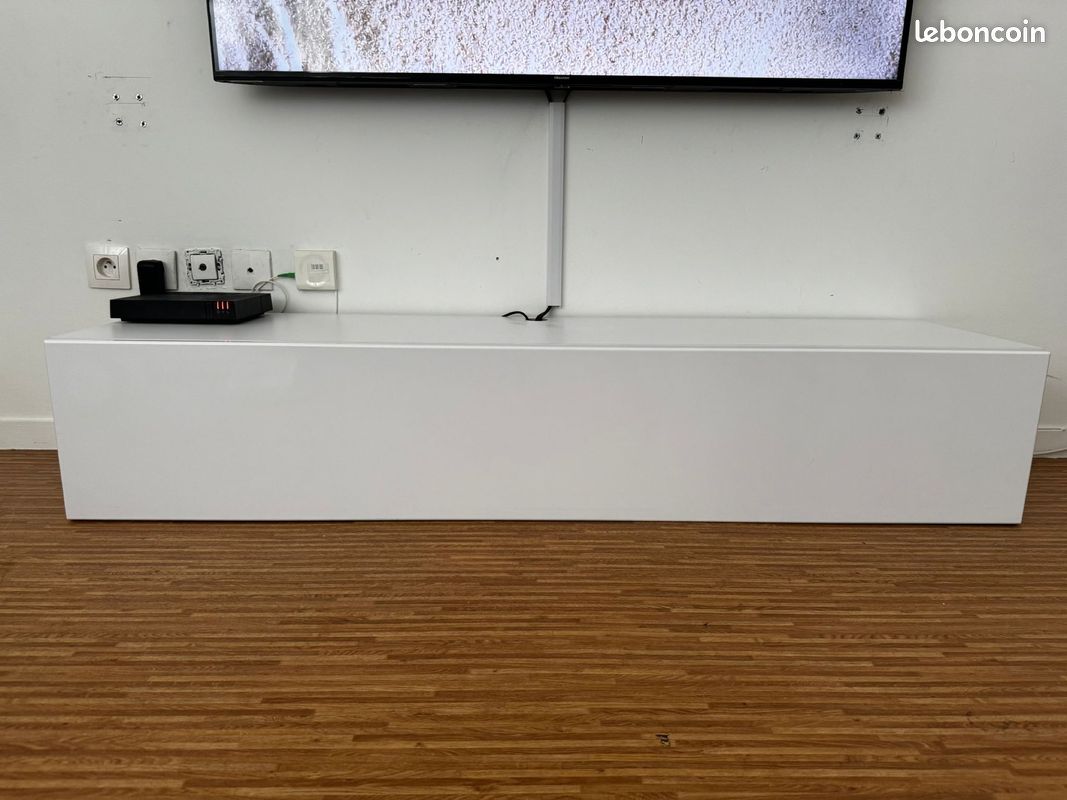 Meuble tv dupe besta 1m60 (image 1)