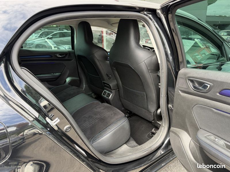 Renault MEGANE IV 1.6 DCI 165CH ENERGY GT EDC (image 9)