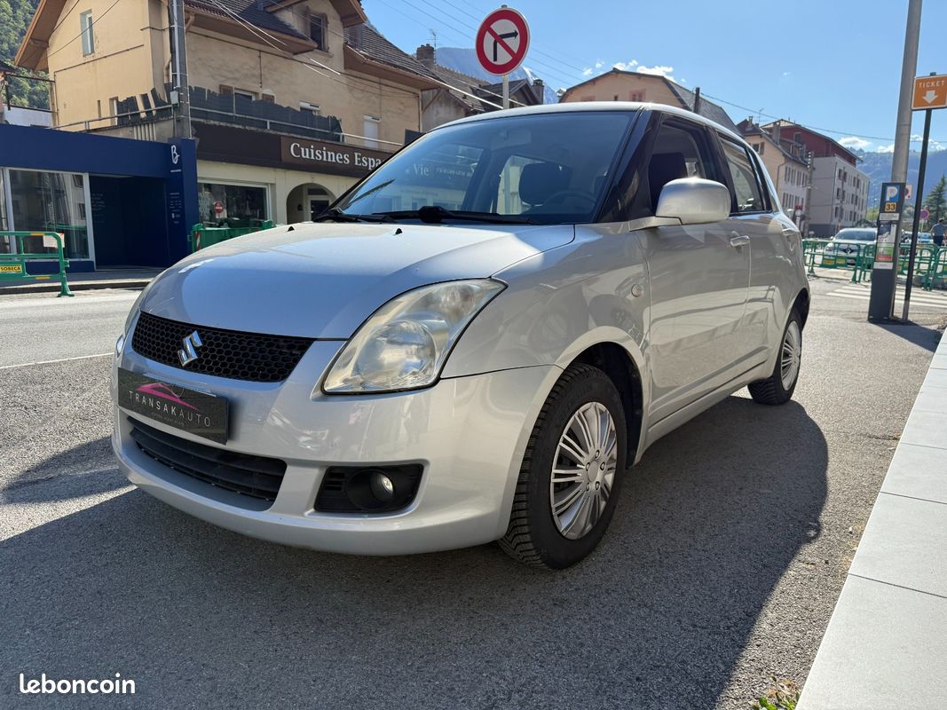 SUZUKI SWIFT 1.3 GLX 4x4 (image 9)