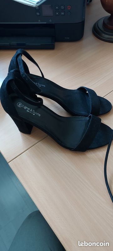 Escarpins noires (image 3)