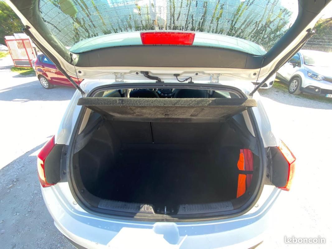 Kia Cee'd CEE-D 2 1.4 CRDI - 16V TURBO (image 13)