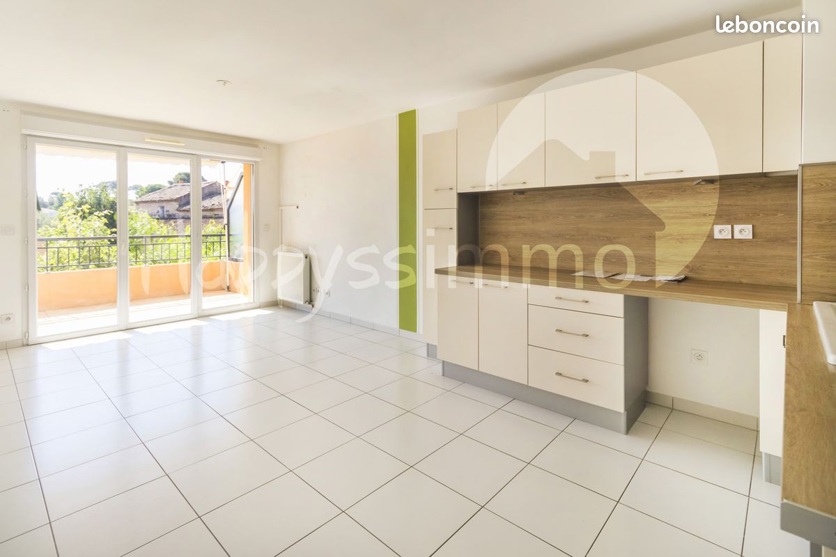Appartement 3 pièces 55 m² · à Hyères · 55 m² · 246 000 €