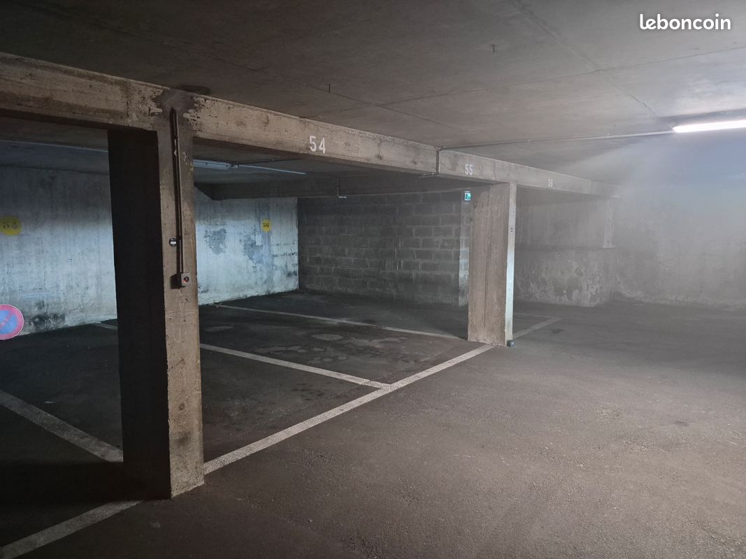 Place de parking sécurisée 119 rue d'Avron Paris 20 (image 7)