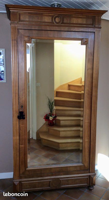 Grande armoire bois merisier avec glace (image 1)