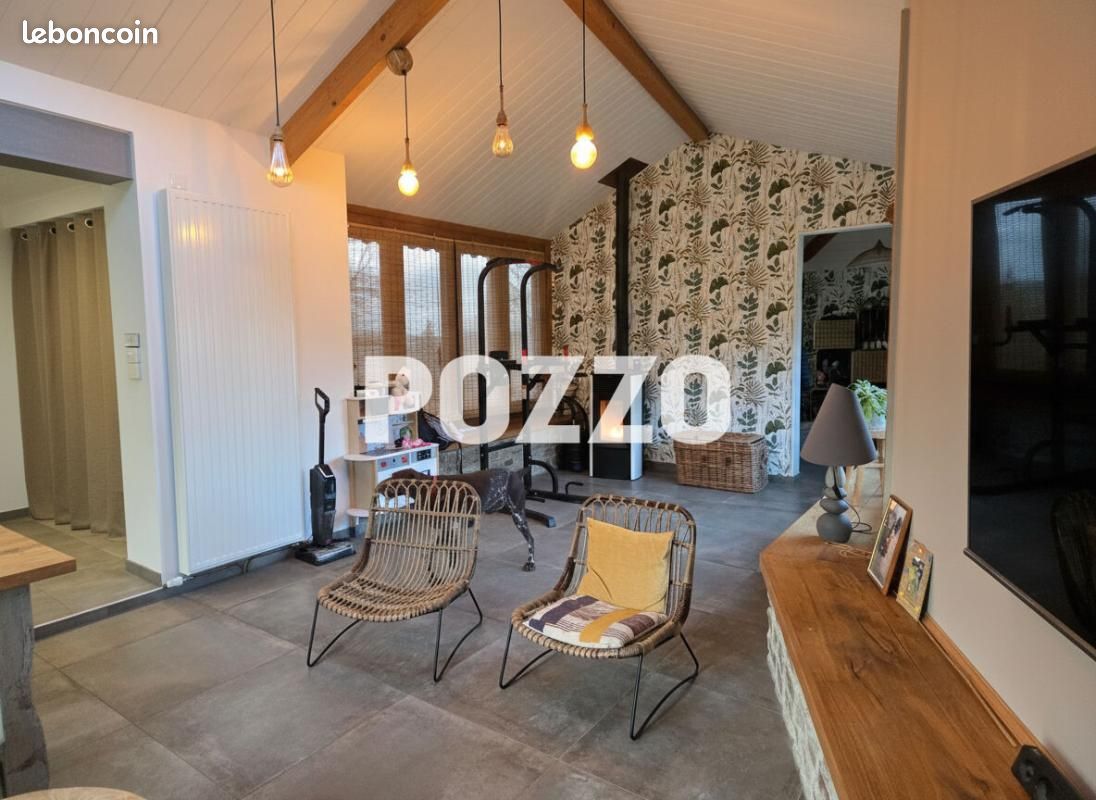 Maison 9 pièces 250 m² · à Souleuvre en Bocage · 250 m² · 487 000 €
