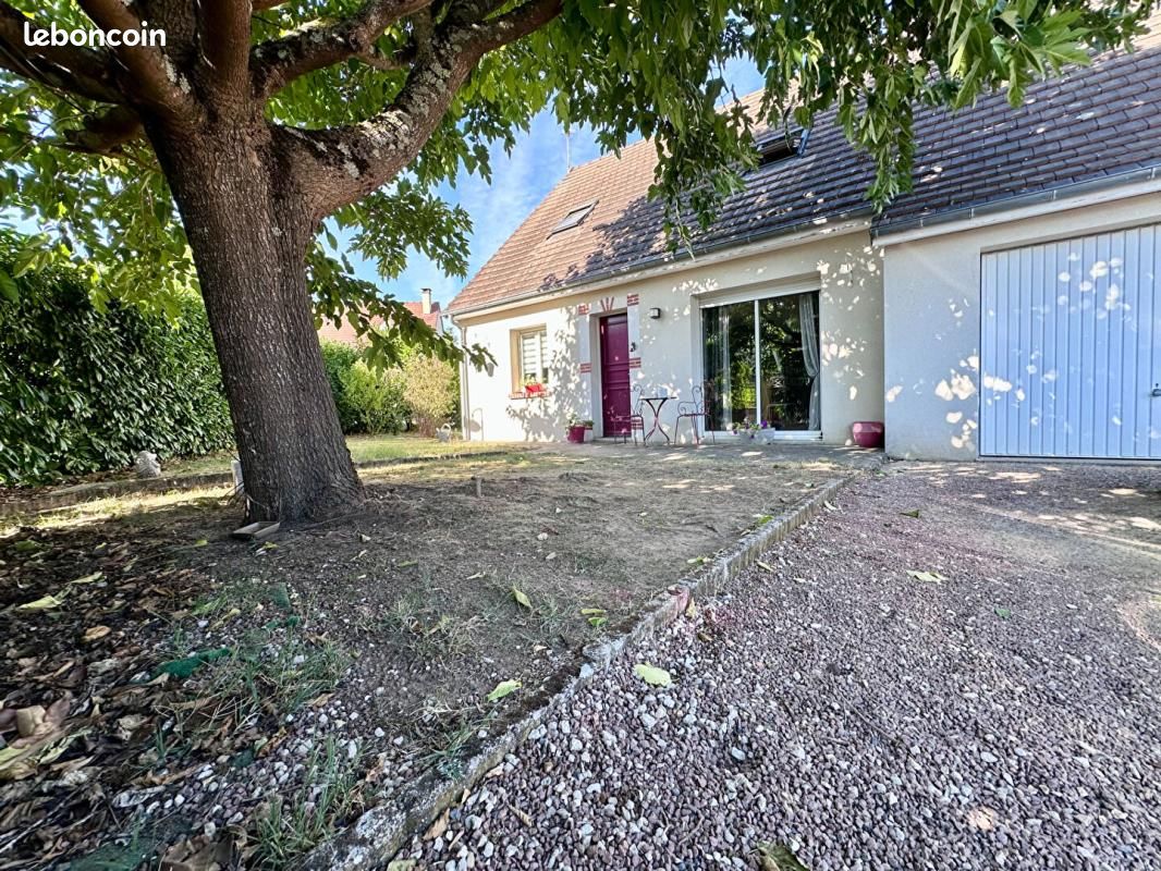 Maison 6 pièces 105 m² · à Saint-Claude-de-Diray · 105 m² · 202 500 €