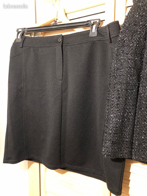 Lot de 2 jupes droites taille 46 (image 2)