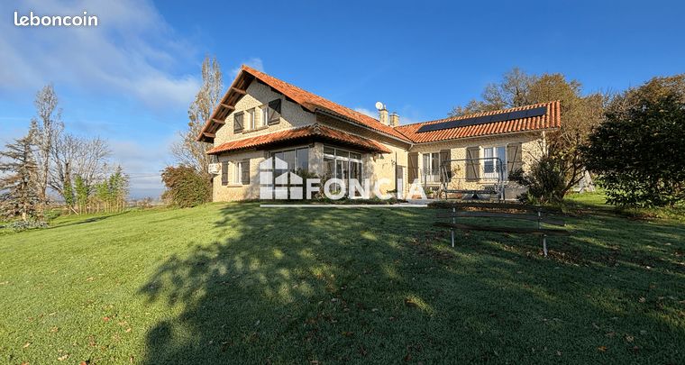 Grande propriété à Vendre à Yvrac Et Malleyrand