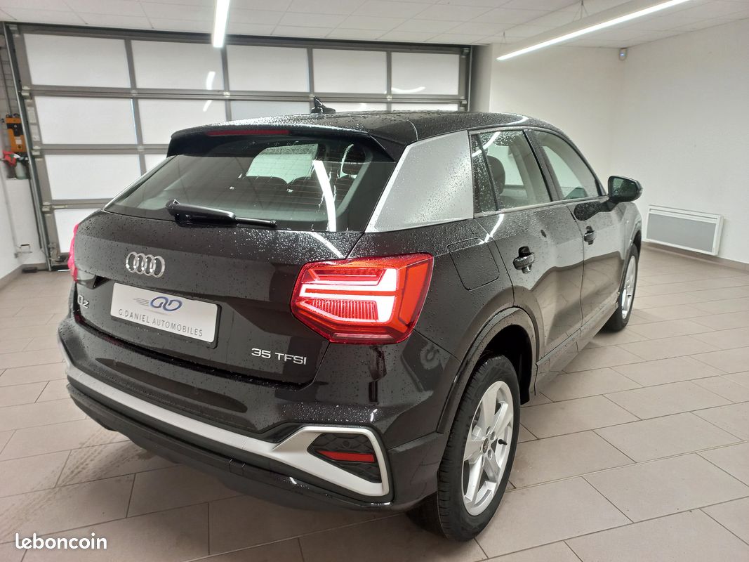 AUDI Q2 35 TFSI 150 S tronic 7 S line (image 5)
