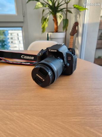 Canon EOS 700D