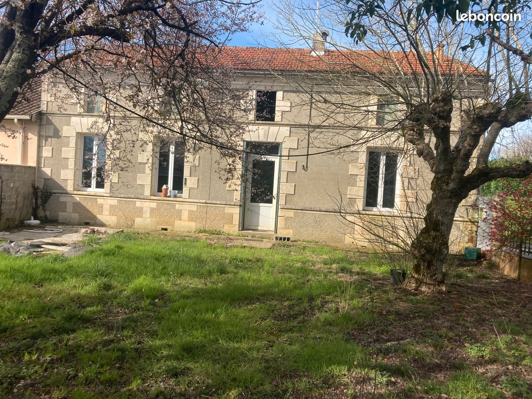 Maison 3 pièces 100 m² · à Val-de-Livenne · 100 m² · 135 000 €