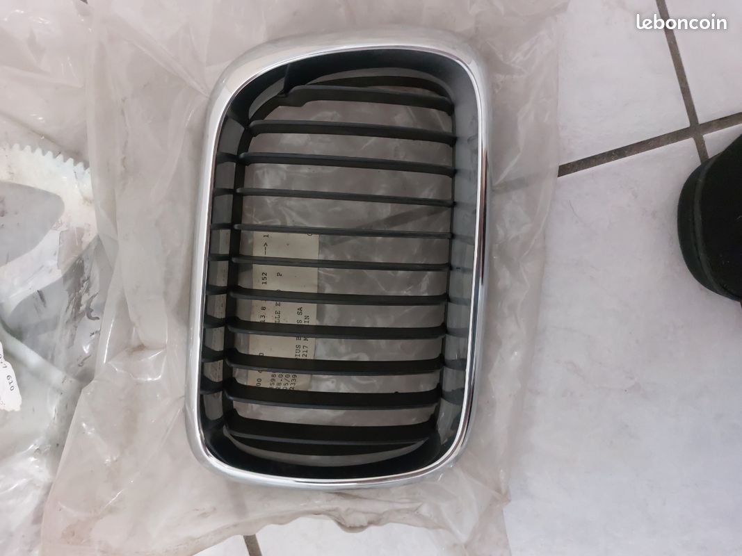 Calandre droite bmw serie 3 et 5 (image 1)