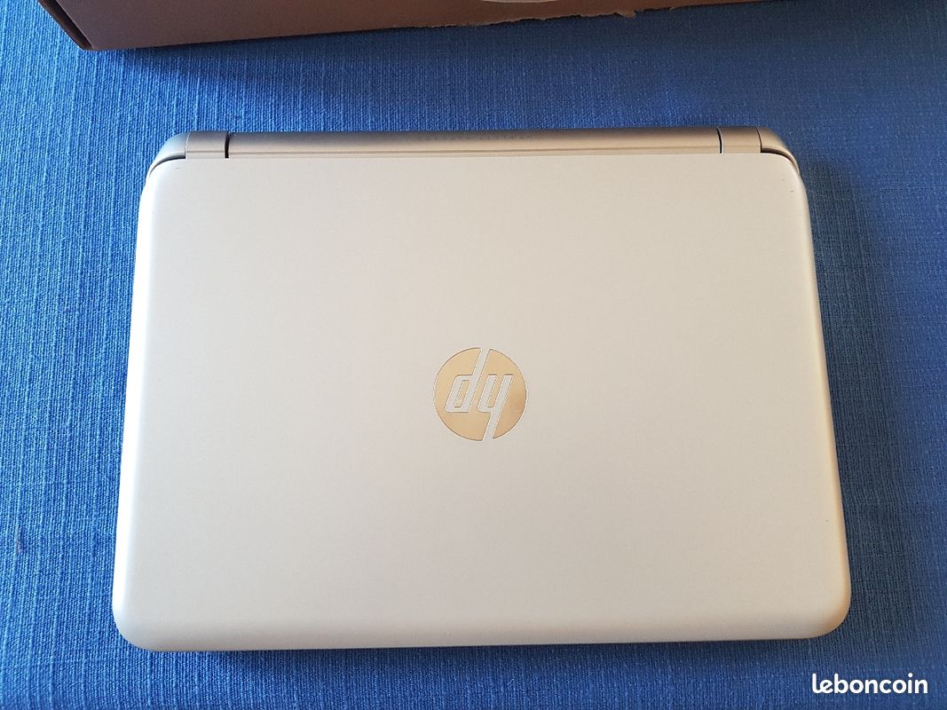 HP Pavillon TouchSmart 11 Notebook PC (image 3)