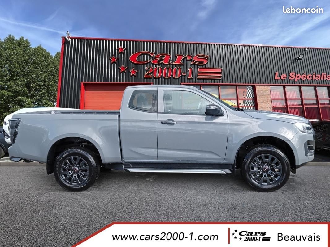 Isuzu D-max SPACE CABINE M/T NITRO SPORT - 2,2 AT 2026 (image 4)