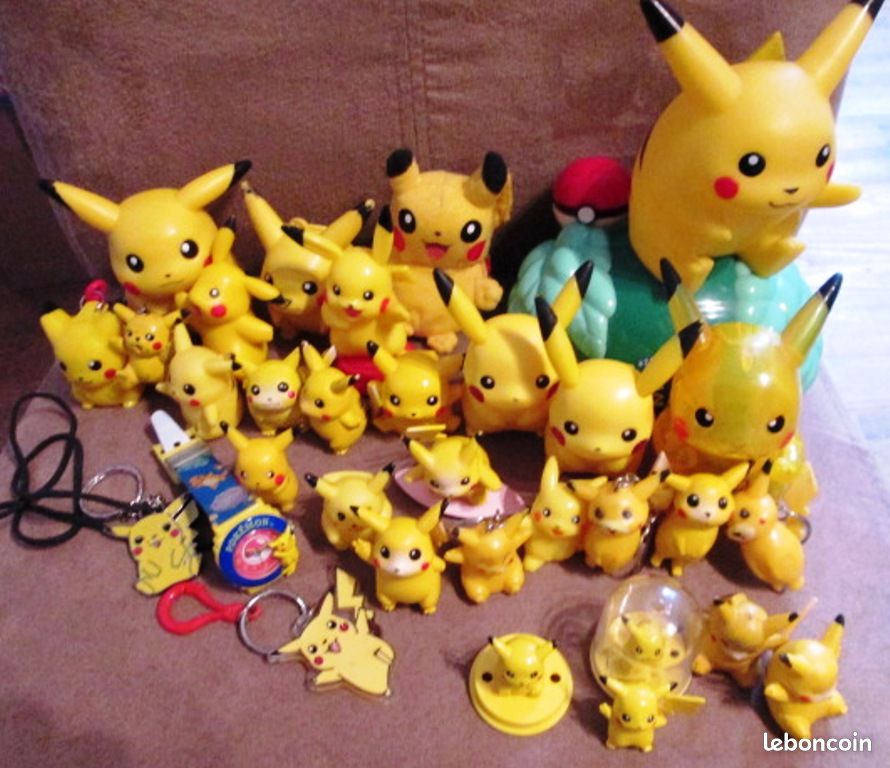 LOT DE 10 MINIS FIGURINES POKEMON Aquali Bulbizar Togetik Ectoplasma