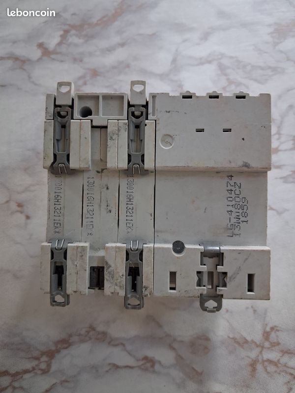 Disjoncteur différenciel Legrand D16 (image 3)
