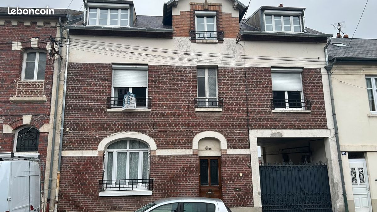Immeuble 12 pièces 225 m² · à Laon · 225 m² · 230 000 €