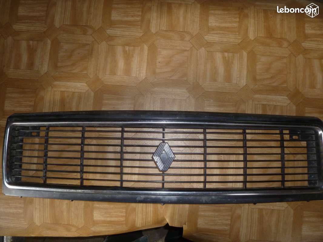 Calandre De Phare Droit Renault 16 – Réf 0428673300, Ancien Stock, Jamais Monté